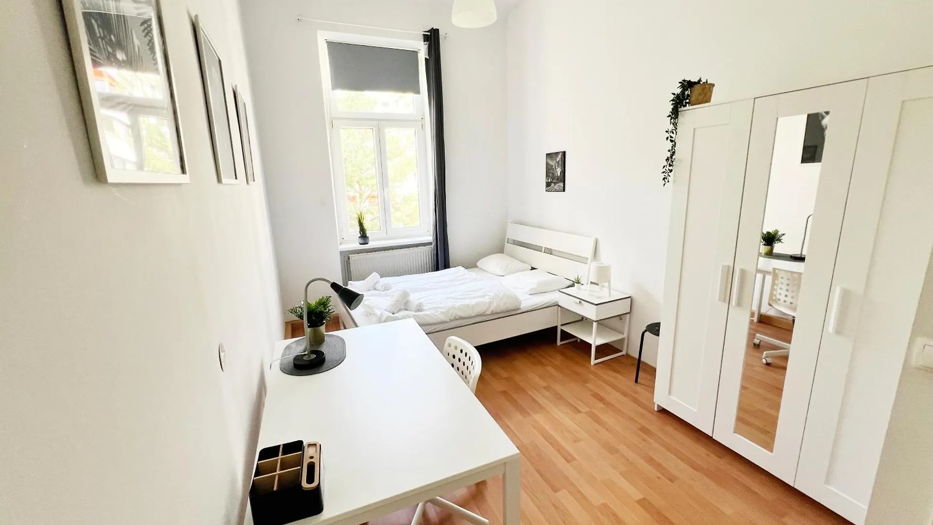 4-Bedroom Apartment In Central Location In Hipp 3Rd District Viyana