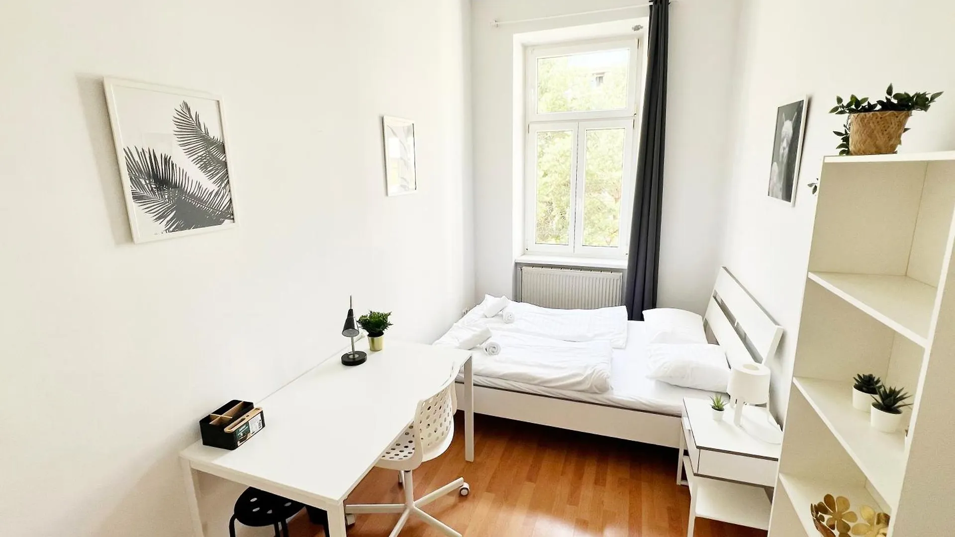 4-Bedroom Apartment In Central Location In Hipp 3Rd District Viyana