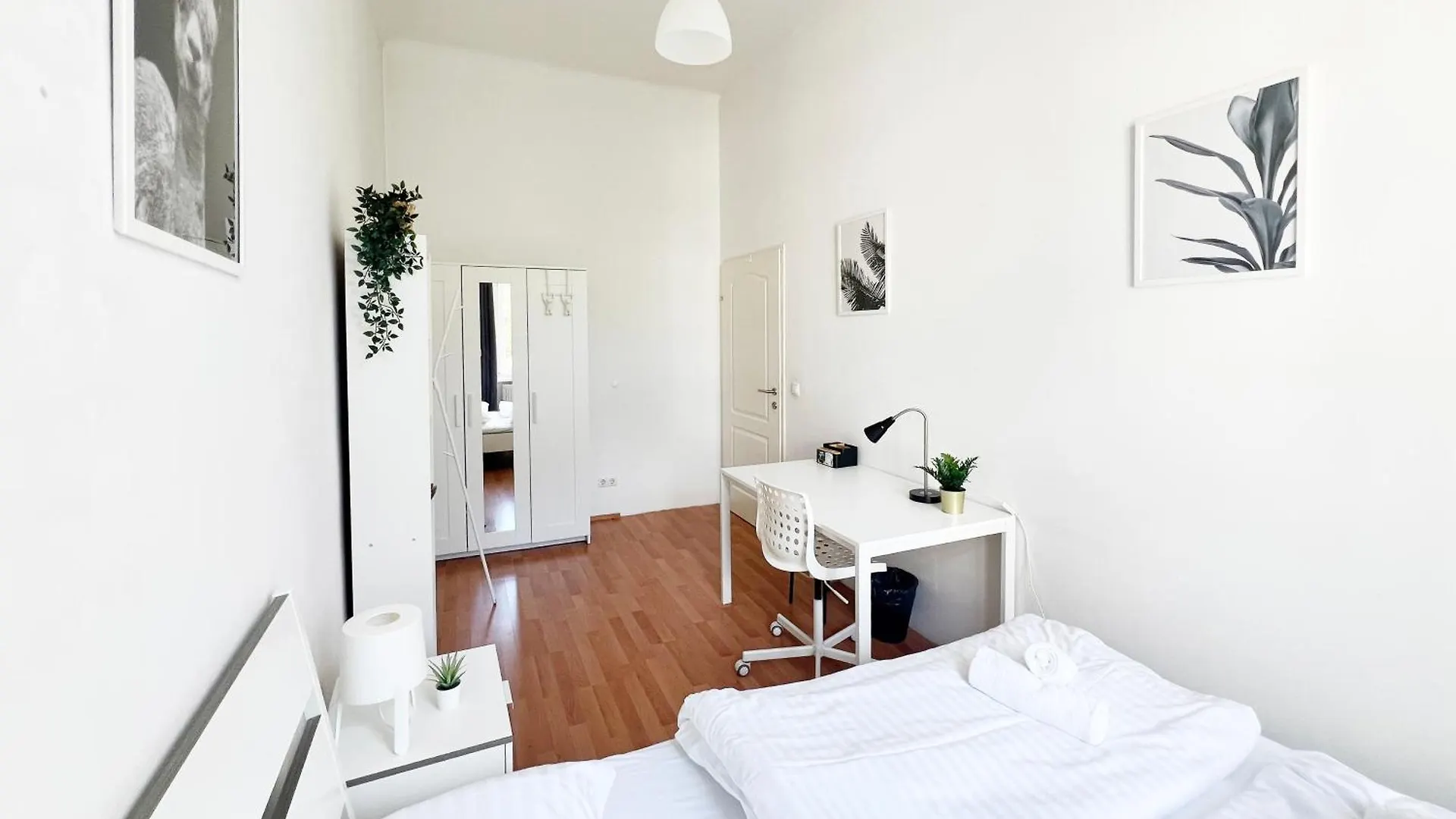 4-Bedroom Apartment In Central Location In Hipp 3Rd District Viyana